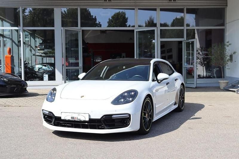 Pure white Gebraucht 2018 Porsche Panamera S E-Hybrid Limousine | 54.800 € (Fairer Preis) - Bild 1/4