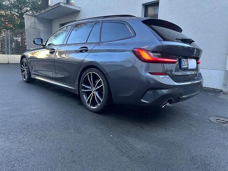Gebraucht BMW 320 M Sport 190 PS (139 kW) 2020 Grau Limousine