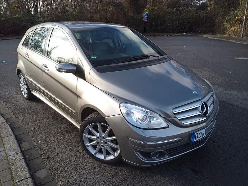 Grau Gebraucht 2007 Mercedes B200 Van / Kleinbus | 3.850 € (Superpreis) - Bild 1/4