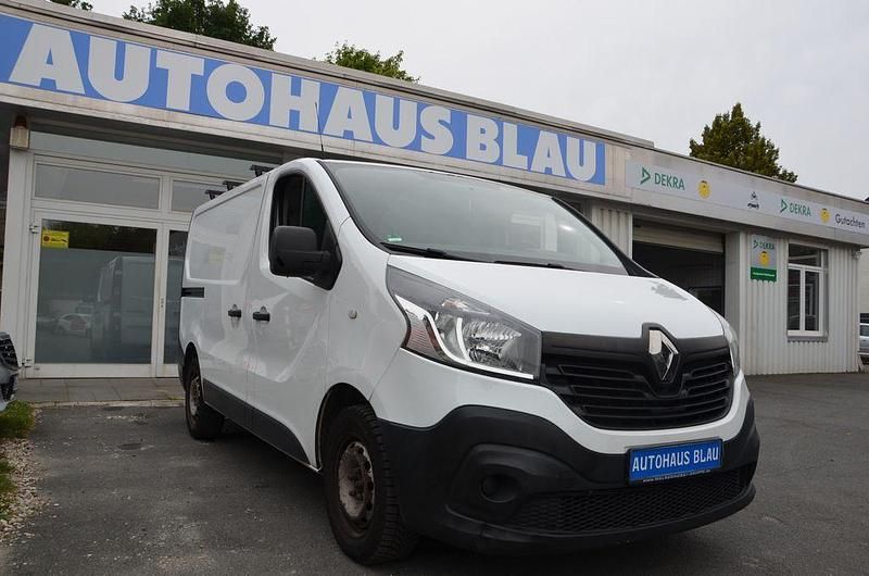 Gebraucht Renault Trafic 90 PS (66 kW) 2015 Weiß Van / Kleinbus