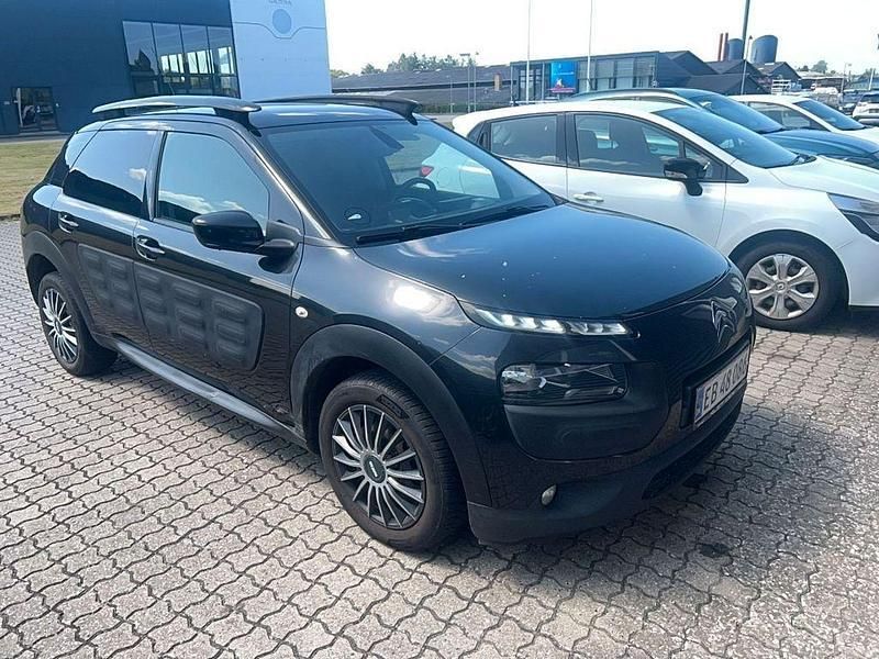 Schwarz Gebraucht 2016 Citroën C4 Cactus PureTech Kleinwagen | 3.200 € (Guter Preis) - Bild 1/4