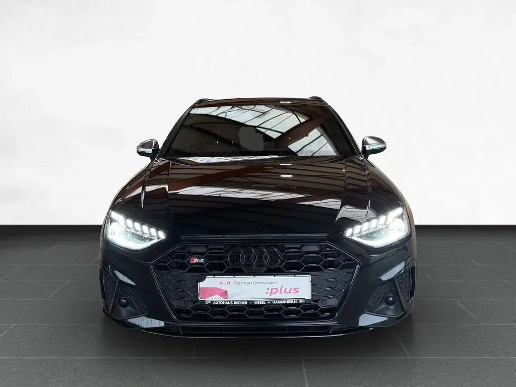 Używany Audi S4 Ambiente 341 KM (250 kW) 2021 Czarny Kombi