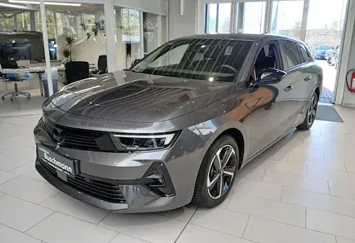 Używany Opel Astra 131 KM (96 kW) 2024 Kombi