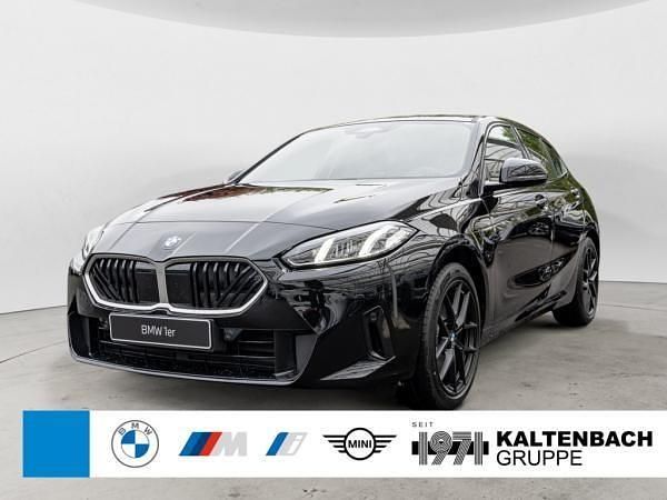 Schwarz (schwarz / schwarz ii) Neu 2025 BMW 116 M Performance Kleinwagen | 28.990 € (Superpreis) - Bild 1/4