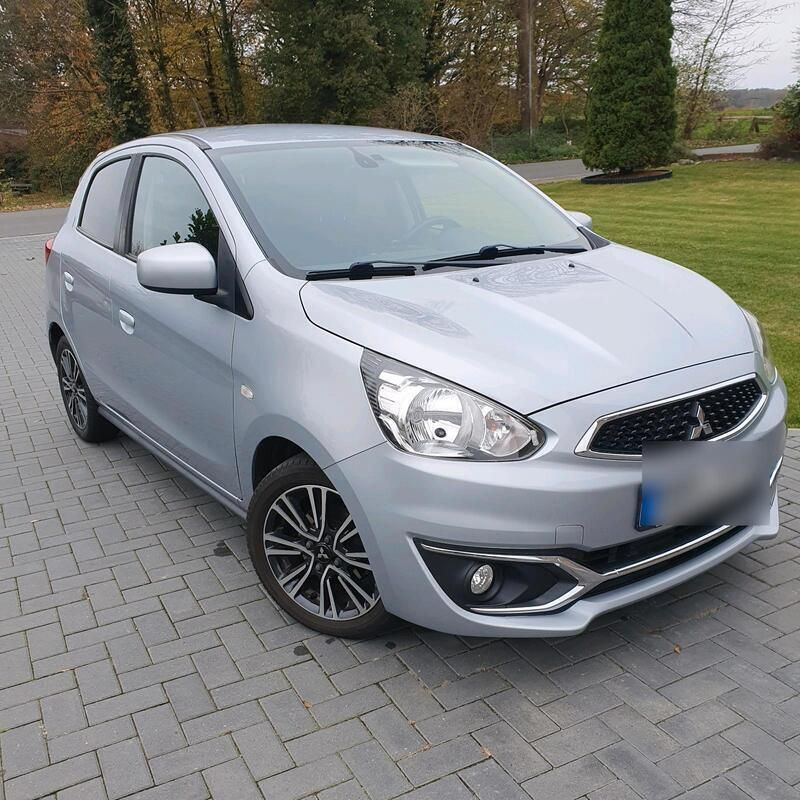 Silber Gebraucht 2017 Mitsubishi Space Star Edition Kleinwagen | 8.250 € (Etwas zu teuer) - Bild 1/4