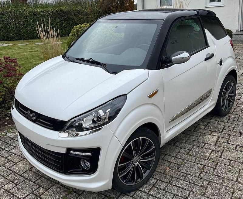 Weiß Gebraucht 2019 Ligier JS50 Kleinwagen | 11.400 € (Fairer Preis) - Bild 1/4