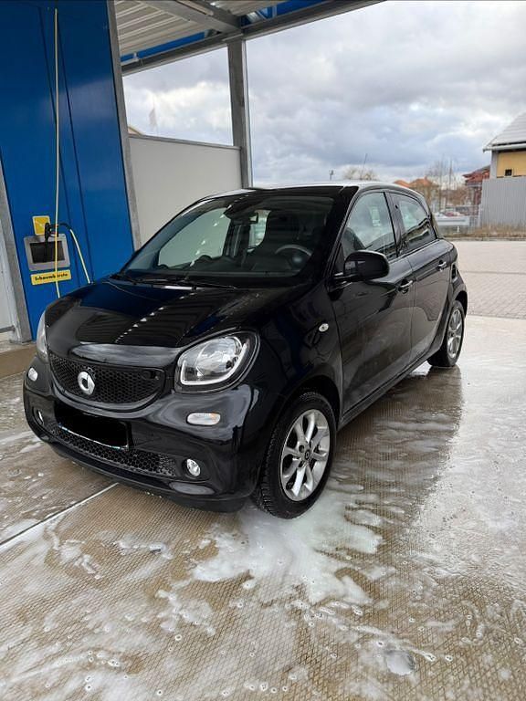 Gebraucht Smart ForFour Passion 71 PS (52 kW) 2017 Schwarz Kleinwagen