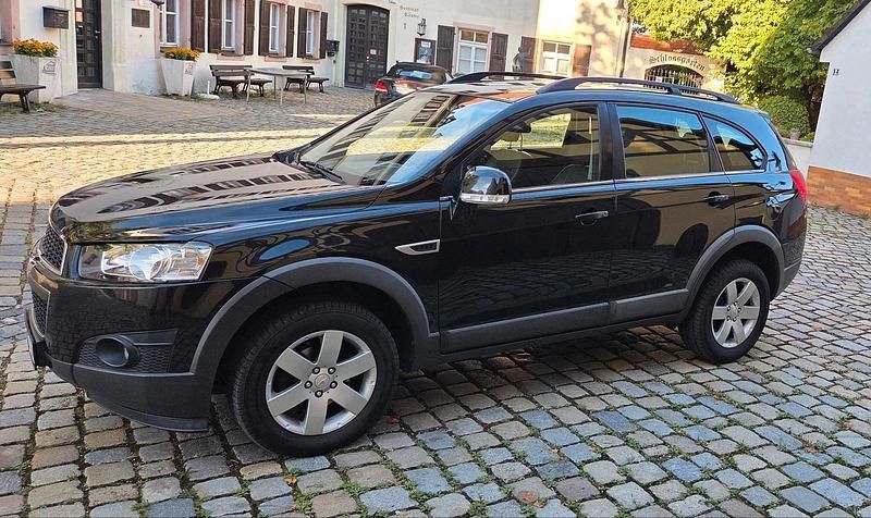 Schwarz Gebraucht 2012 Chevrolet Captiva SUV | 3.800 € (Superpreis) - Bild 1/4