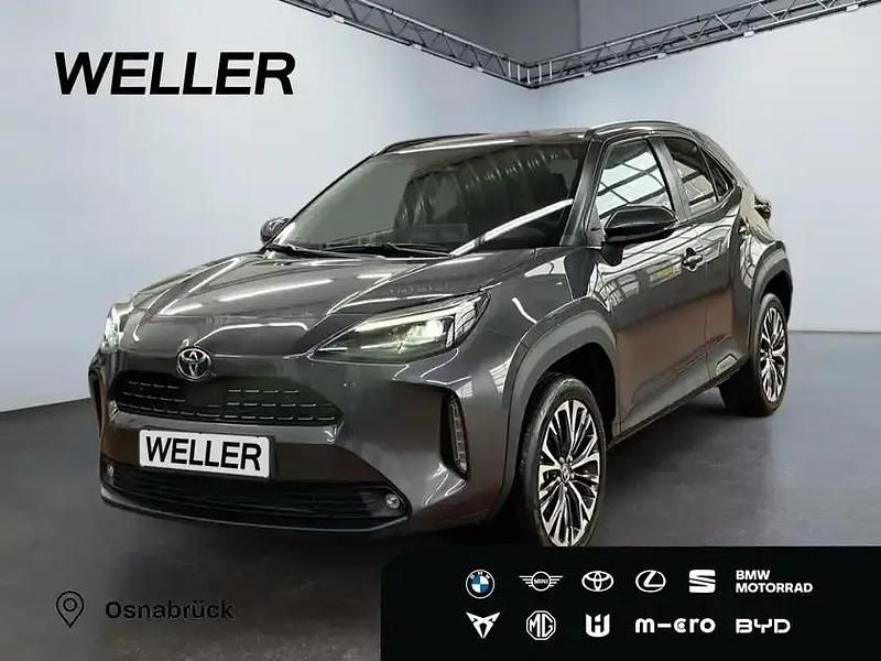 Weiß Gebraucht 2025 Toyota Yaris Cross Style SUV | 28.580 € (Fairer Preis) - Bild 1/3