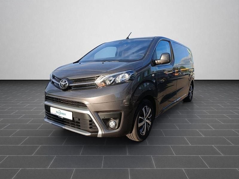 Grau (metallic) Gebraucht 2023 Toyota Proace Van / Kleinbus | 36.900 € (Guter Preis) - Bild 1/4