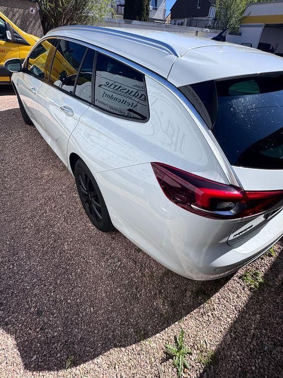 Gebraucht Opel Insignia 136 PS (100 kW) 2019 Weiß Limousine