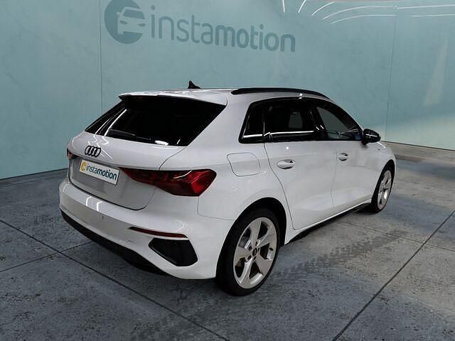 Weiß Gebraucht 2024 Audi A3 S-Line Limousine | 37.649 € (Fairer Preis) - Bild 1/2