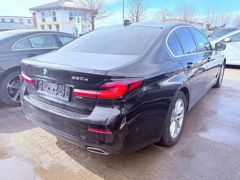 Gebraucht BMW 530e 292 PS (214 kW) 2021 Schwarz Limousine