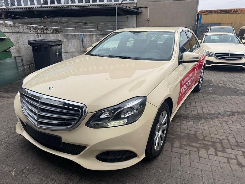 Gebraucht Mercedes E200 136 PS (100 kW) 2015 Beige Limousine