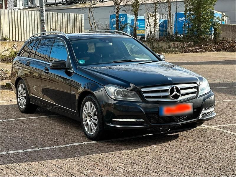 Gebraucht Mercedes C250 204 PS (150 kW) 2012 Schwarz Kombi