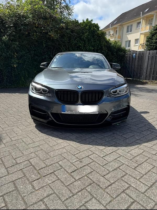 Grau Gebraucht 2014 BMW M235 M Performance Coupé | 17.490 € (Guter Preis) - Bild 1/4