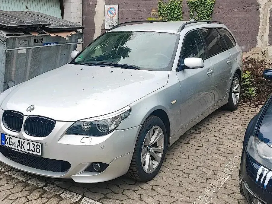Gebraucht BMW 525 M Sport 177 PS (130 kW) 2004 Silber Kombi
