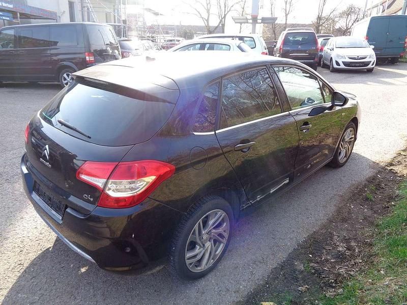 Gebraucht Citroën C4 Attraction 114 PS (83 kW) 2013 Other Limousine