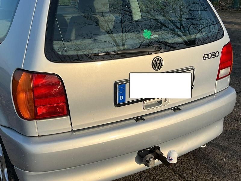 Gebraucht VW Polo 50 PS (36 kW) 1998 Silber Limousine