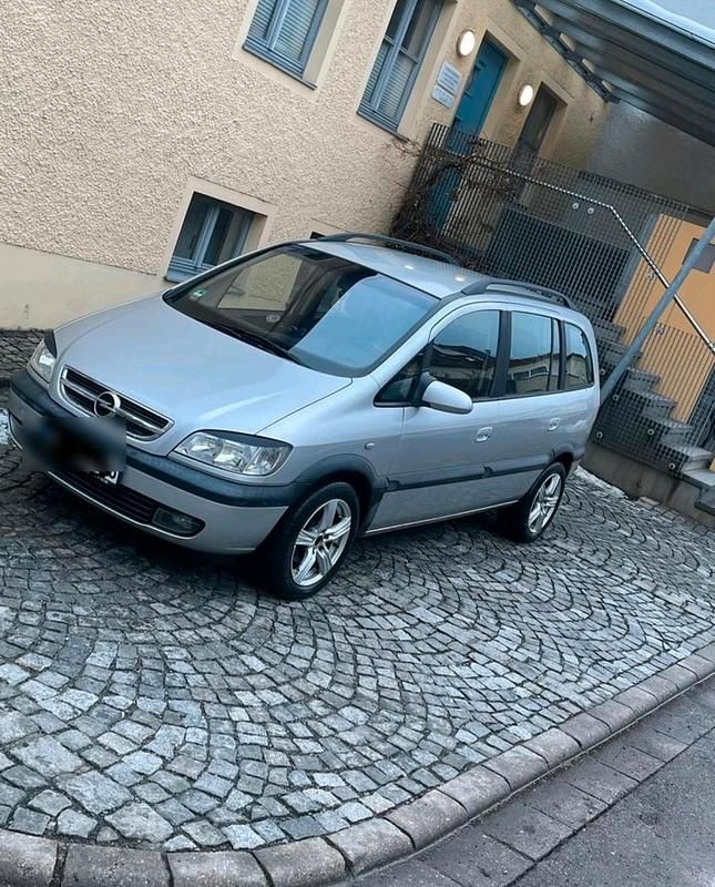 Gebraucht Opel Zafira 125 PS (91 kW) 2003 Silber Van / Kleinbus