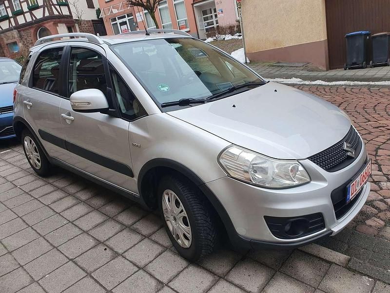 Gebraucht Suzuki SX4 Club 135 PS (99 kW) 2013 Silber SUV
