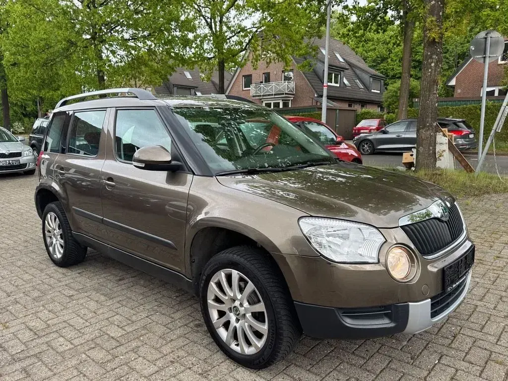Gebraucht Skoda Yeti 105 PS (77 kW) 2011 Braun SUV
