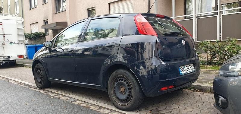 Blau Gebraucht 2009 Fiat Punto Kleinwagen | 1.300 € (Fairer Preis) - Bild 1/4
