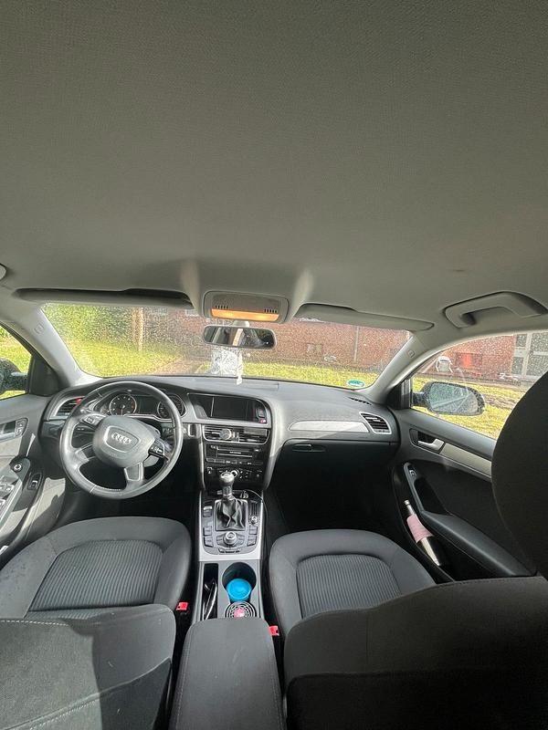 Gebraucht Audi A4 170 PS (125 kW) 2013 Schwarz Limousine