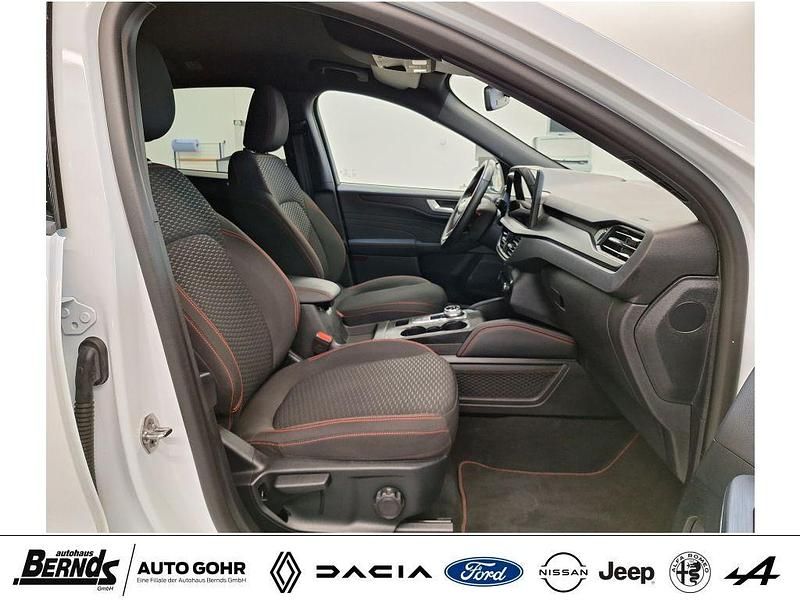 Gebraucht Ford Kuga ST-Line 186 PS (136 kW) 2024 Frozen white SUV