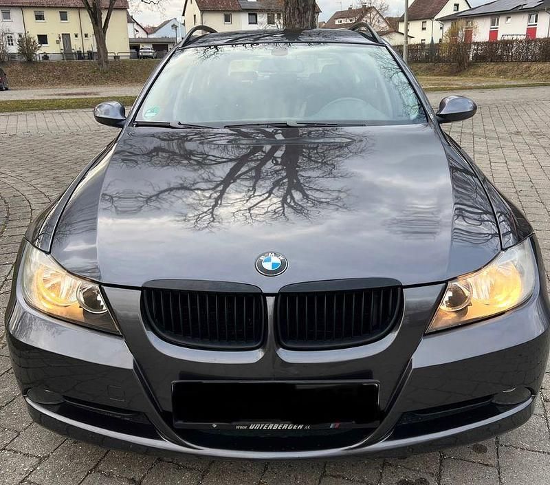 Gebraucht BMW 318 129 PS (94 kW) 2007 Grau Kombi