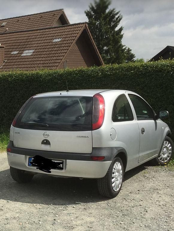 Gebraucht Opel Corsa 58 PS (42 kW) 2002 Silber Kleinwagen