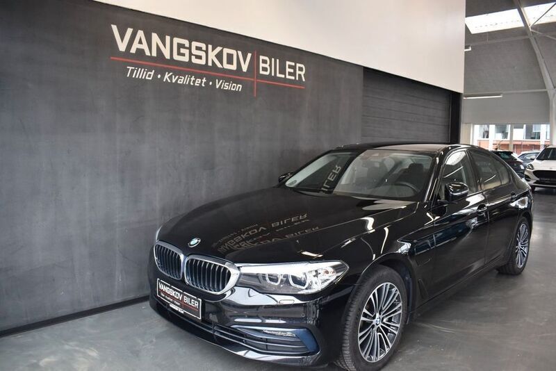 Schwarz Gebraucht 2019 BMW 530e Sport Line Limousine | 22.000 € (Superpreis) - Bild 1/4