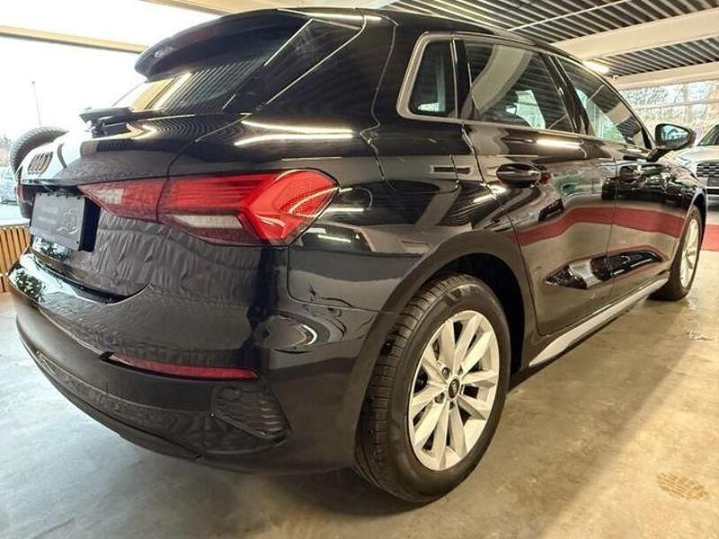 Gebraucht Audi A3 Ambiente 150 PS (110 kW) 2022 Schwarz Limousine