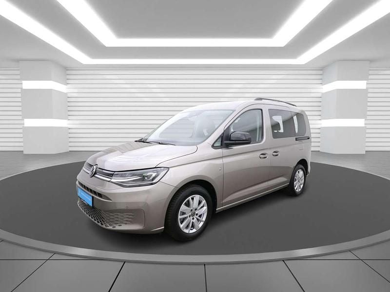 Mojave beige, metallic Gebraucht 2024 VW Caddy Life Van / Kleinbus | 35.500 € (Superpreis) - Bild 1/4