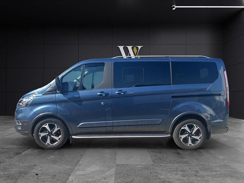 Gebraucht Ford Tourneo 150 PS (110 kW) 2023 Blau Kombi