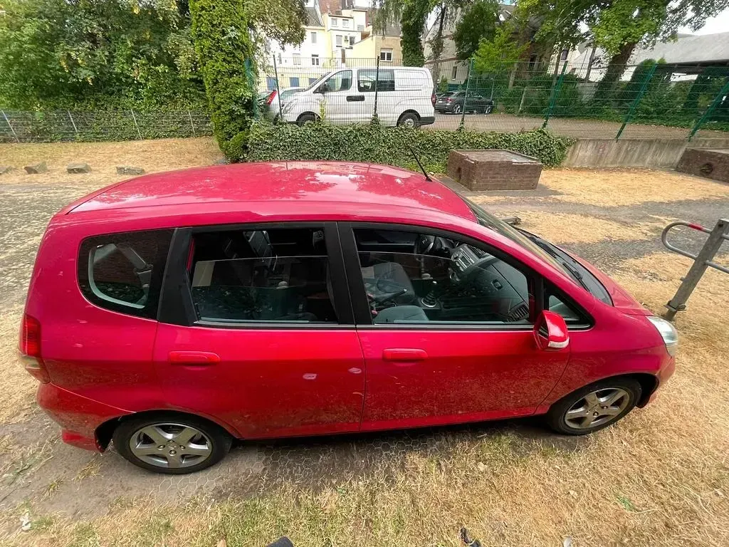 Gebraucht Honda Jazz 83 PS (61 kW) 2008 Rot Kleinwagen