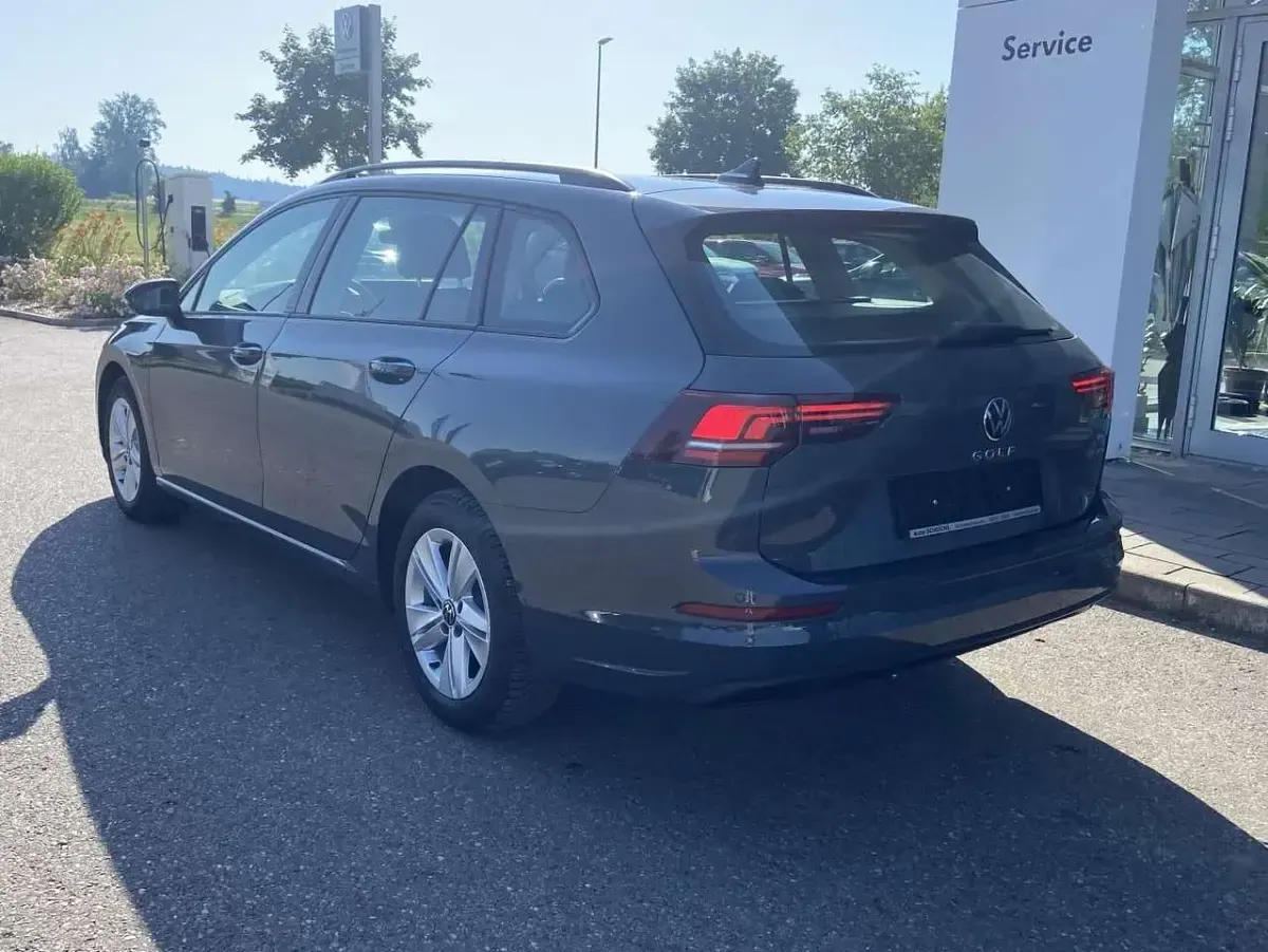 Gebraucht VW Golf VIII Active 116 PS (85 kW) 2025 Grau Kombi