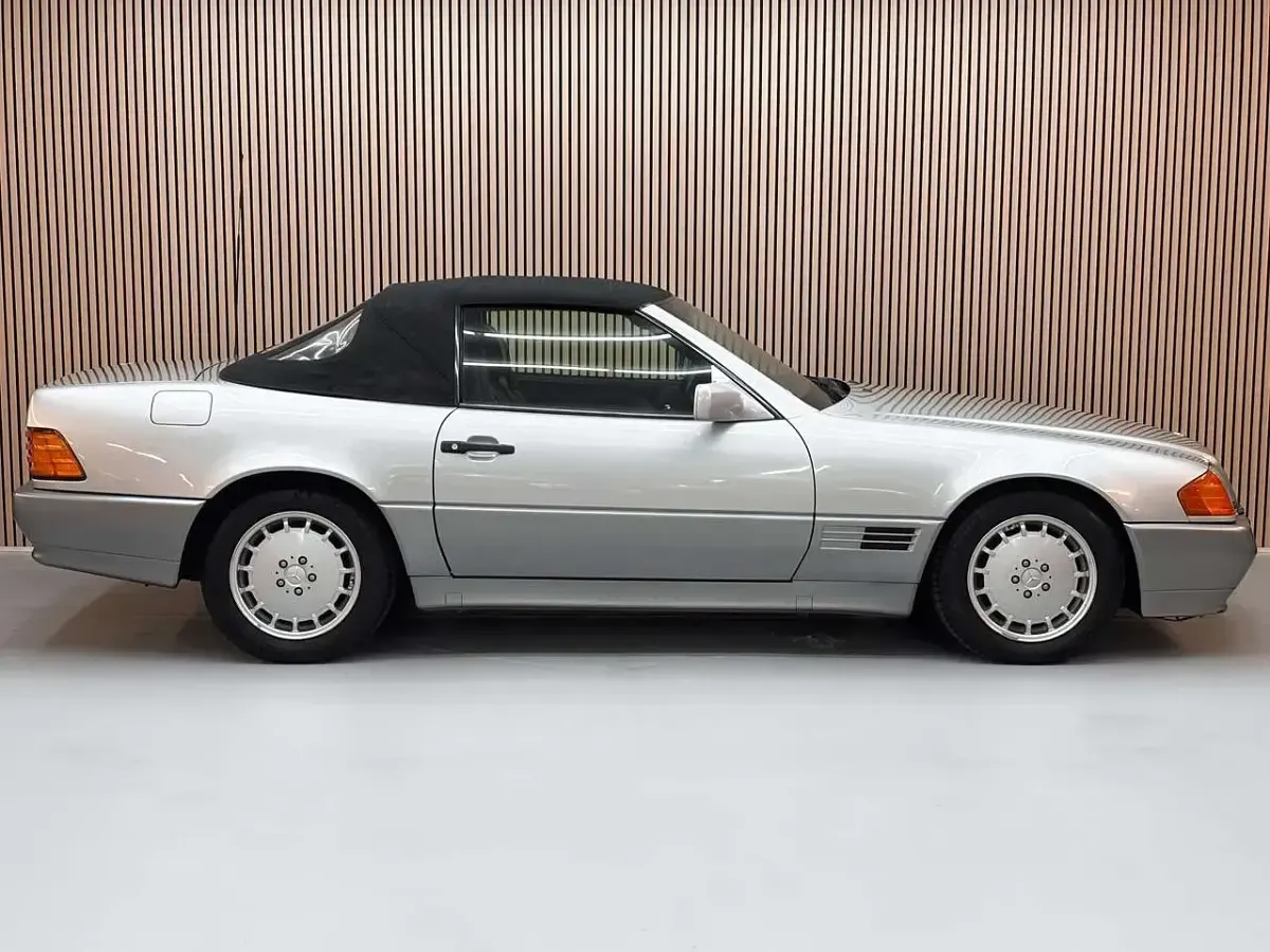 Gebraucht Mercedes SL300 190 PS (139 kW) 1993 744 brillantsilber Cabrio