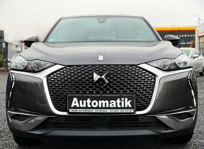 Grau Gebraucht 2020 DS Automobiles DS3 Crossback So Chic SUV | 17.990 € (Fairer Preis) - Bild 1/4