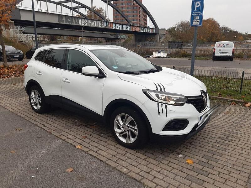 Weiß Gebraucht 2019 Renault Kadjar LIMITED SUV | 11.300 € (Guter Preis) - Bild 1/4