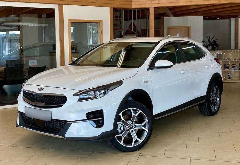 Weiß metallic Gebraucht 2021 Kia XCeed SUV | 23.840 € (Teuer) - Bild 1/4