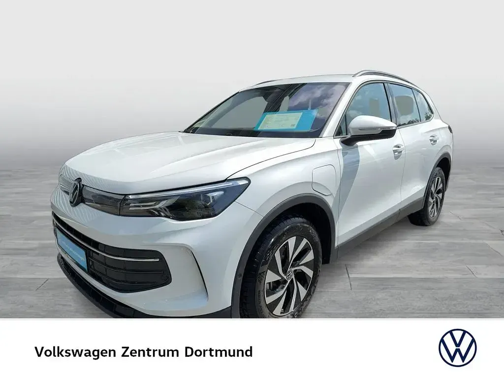 Gebraucht VW Tiguan Life 204 PS (150 kW) 2025 Weiß SUV