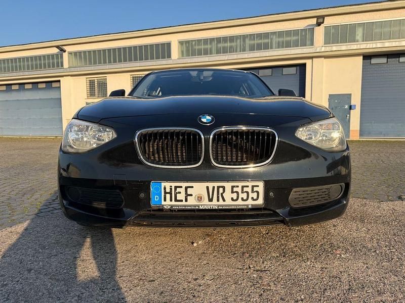 Gebraucht BMW 116 136 PS (100 kW) 2011 Schwarz Kleinwagen