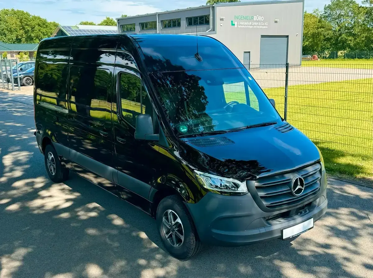 Gebraucht Mercedes Sprinter 143 PS (105 kW) 2019 Schwarz Van