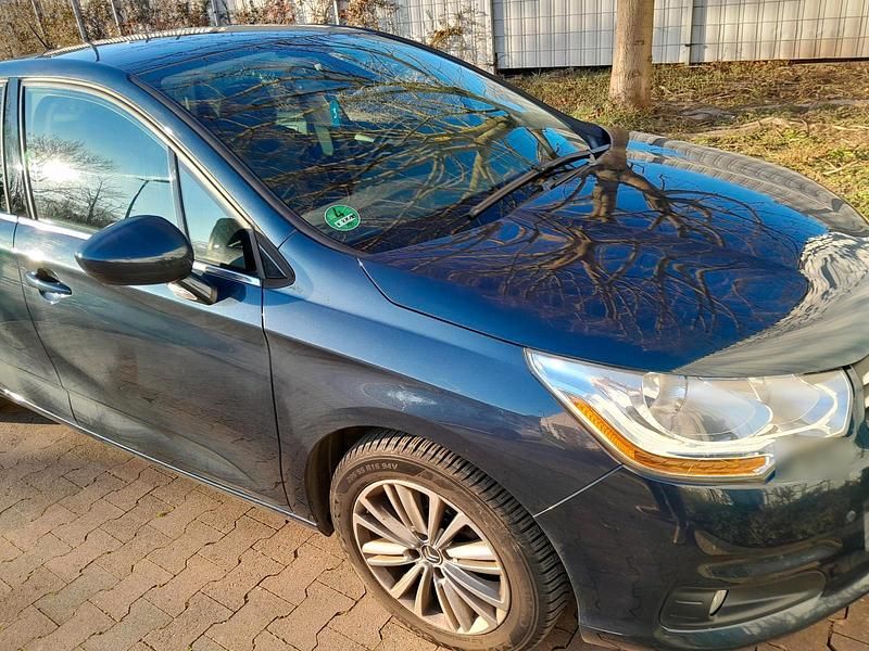 Gebraucht Citroën C4 112 PS (82 kW) 2012 Blau Limousine