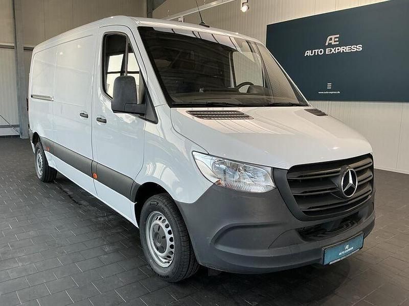 Gebraucht Mercedes Sprinter 114 PS (83 kW) 2023 Weiß (arktikweiss) Van