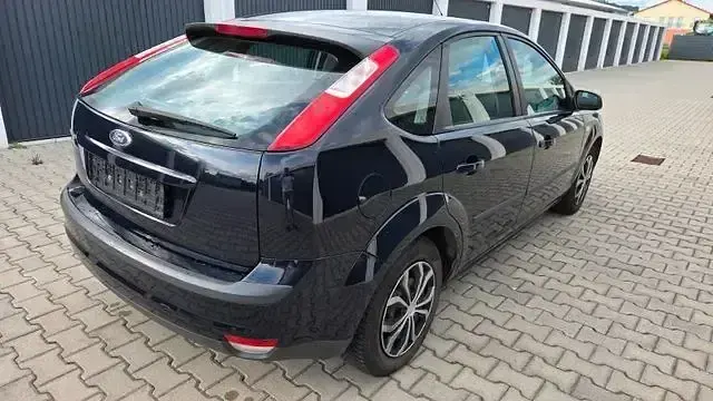 Gebraucht Ford Focus 101 PS (74 kW) 2006 Blau Limousine