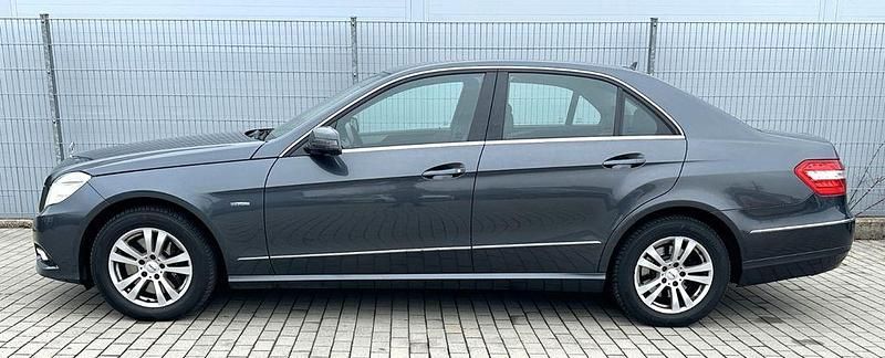Gebraucht Mercedes E250 204 PS (150 kW) 2009 Grau Limousine