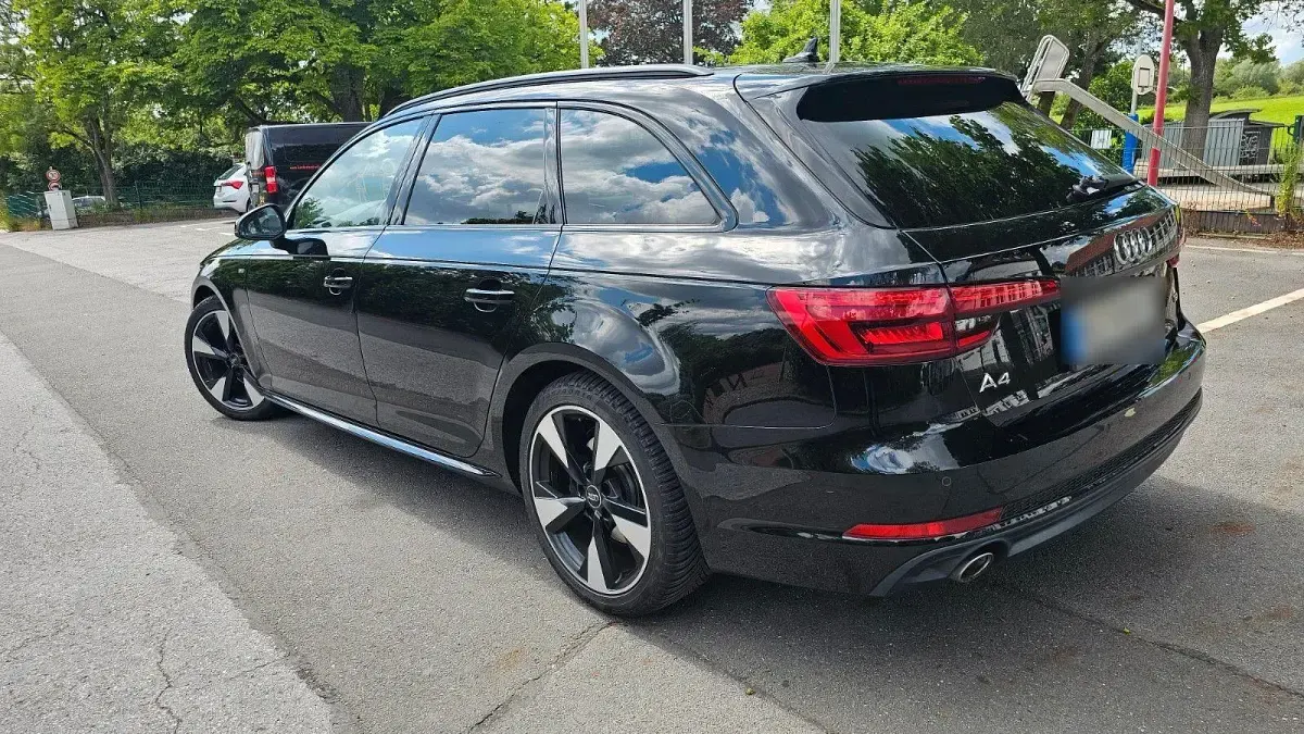 Gebraucht Audi A4 S-Line 150 PS (110 kW) 2017 Schwarz Kombi