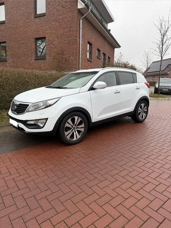 Weiß Gebraucht 2011 Kia Sportage SUV | 6.900 € (Guter Preis) - Bild 1/4
